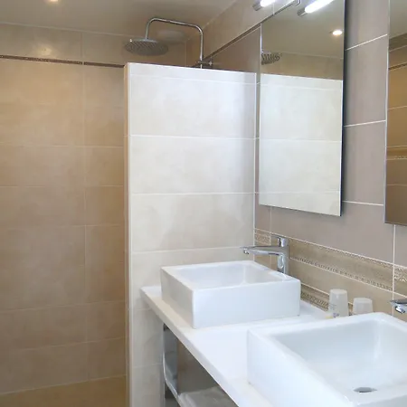 Hotel Le Nautile 3*